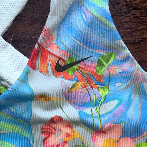 Nike Dri-Fit Criss/Cross Back Sports Bra - Floral - Large - Picture 5 of 8